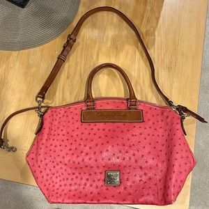 Vintage Dooney&Bourke ostrich bag !